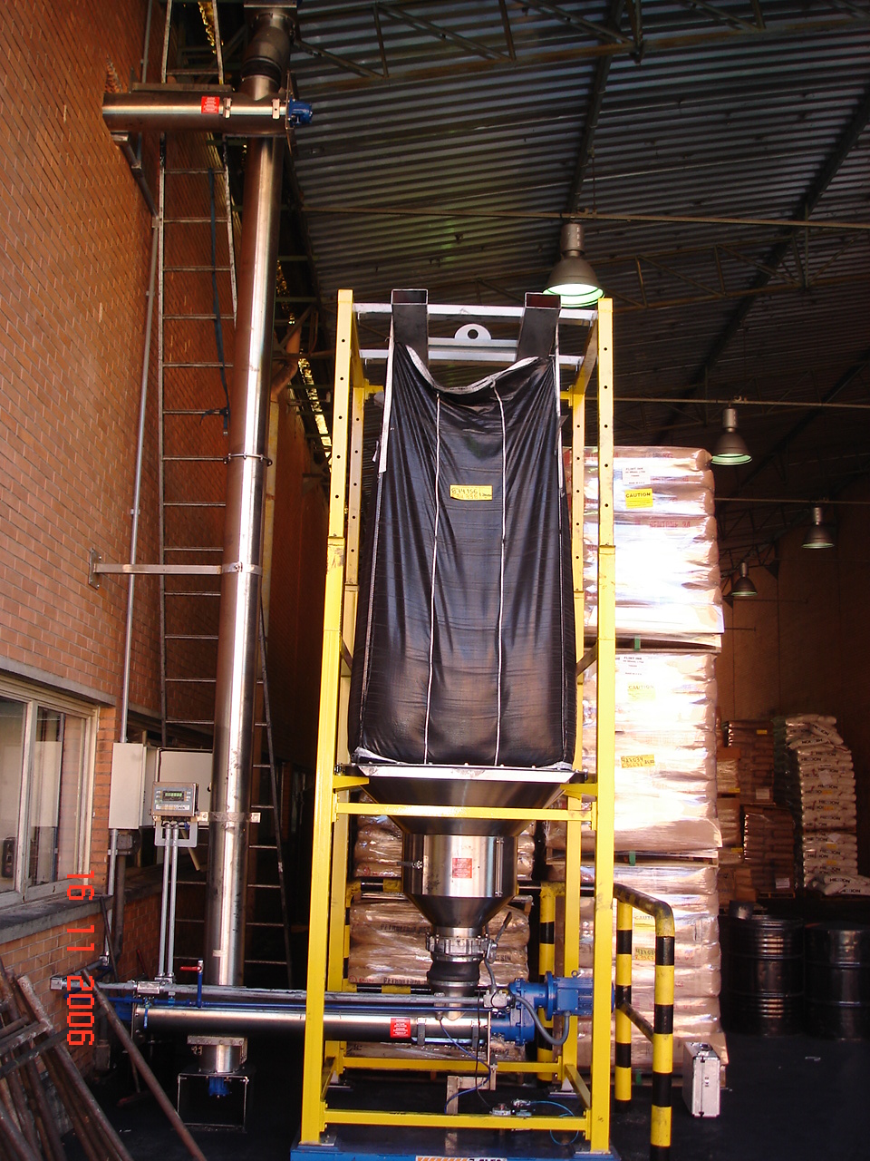 Sistema de transporte industrial: entenda como funciona e quais os benefícios para a indústria